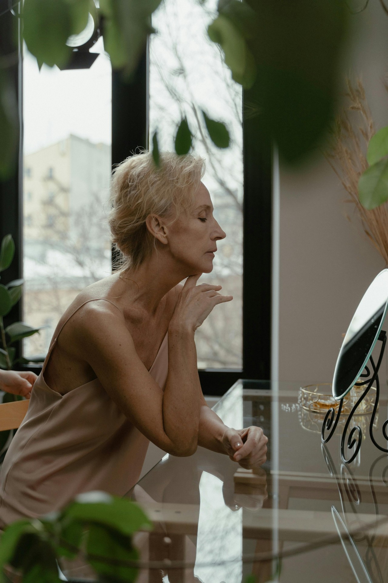 Skincare e menopausa: o que muda na pele